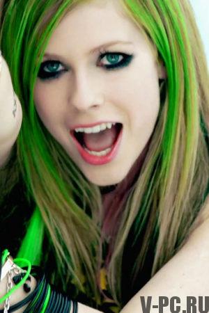 Avril Lavigne pelo verde
