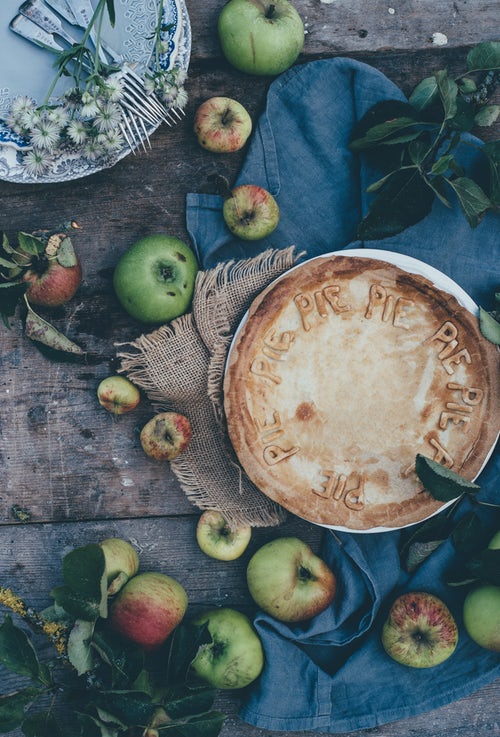 ideas de fotos de otoño para instagram - apple pie charlotte